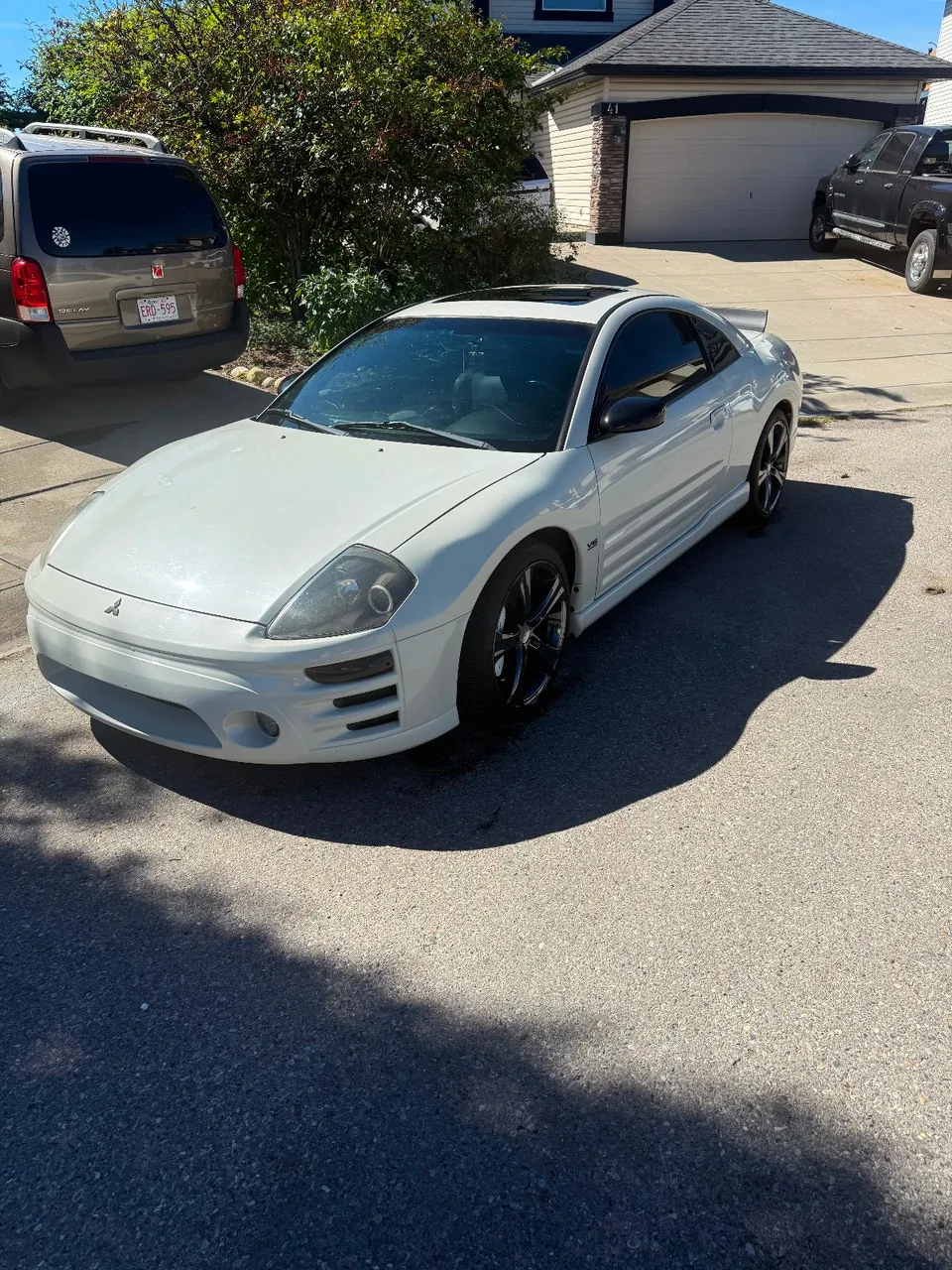 Mitsubishi Eclipse 2004 photo 2