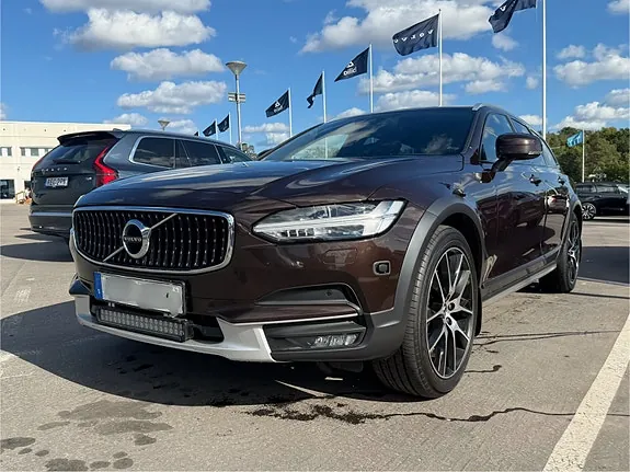 Volvo V90 Cross Country