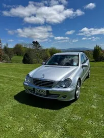 Mercedes-Benz 320 2007 photo 2