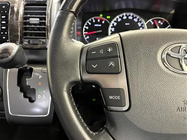 Toyota Hiace Van 2019 photo 4