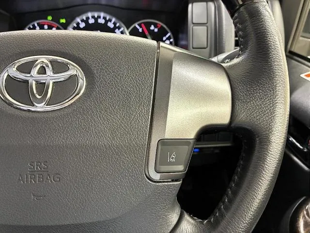 Toyota Hiace Van 2019 photo 5