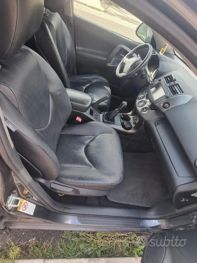 Toyota Rav4 2009 photo 4