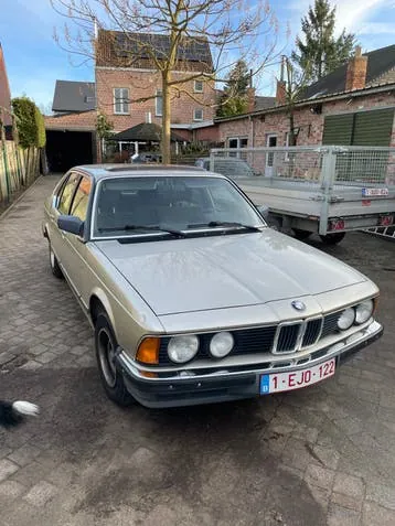 BMW 728I