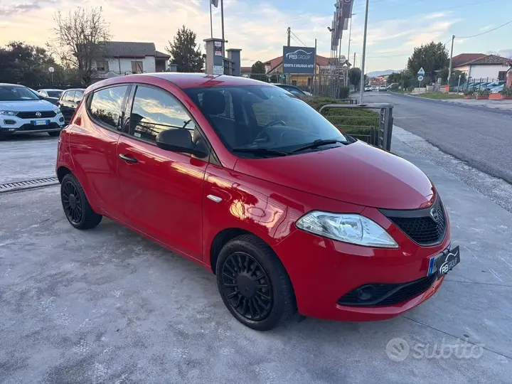 Lancia Ypsilon 2018 photo 3