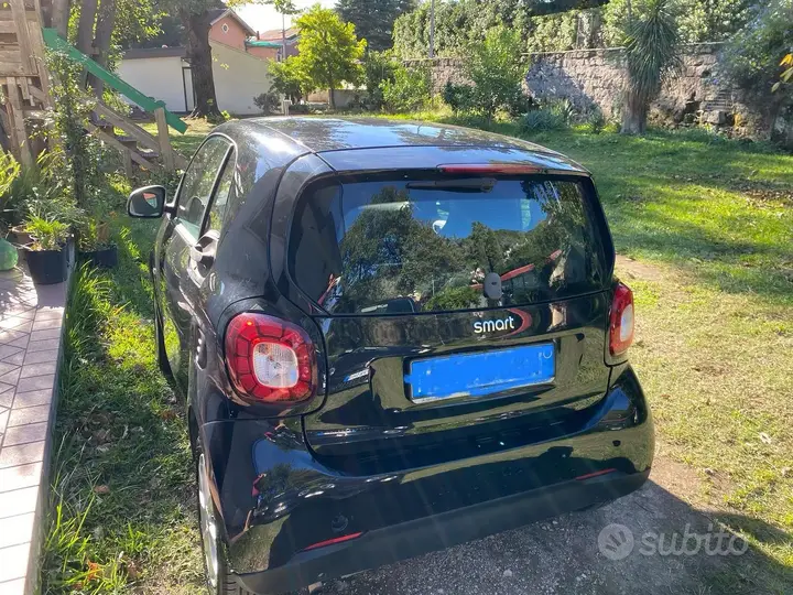 Smart Fortwo 2019 photo 3