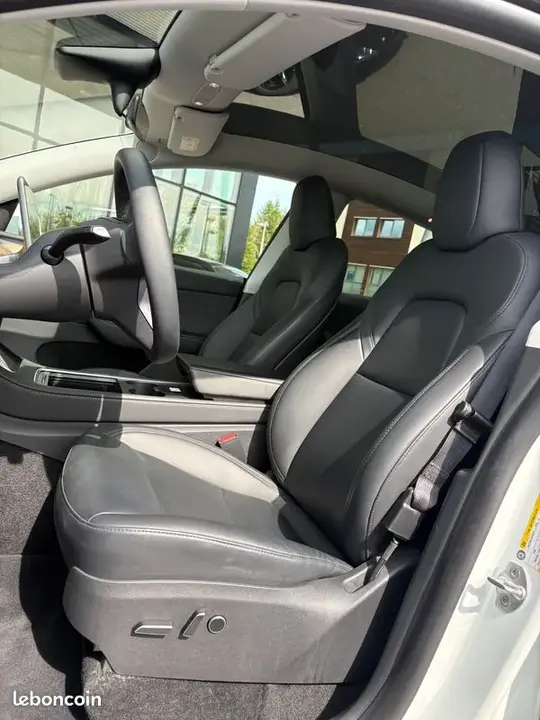 Tesla Model Y 2023 photo 4
