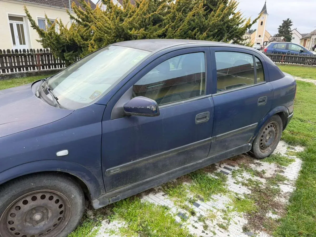 Opel Astra 1999 photo 2
