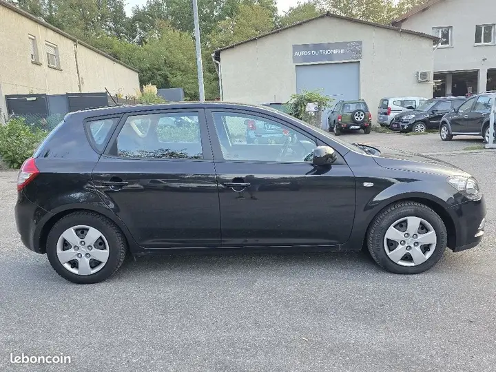 Kia Ceed 2011 photo 5