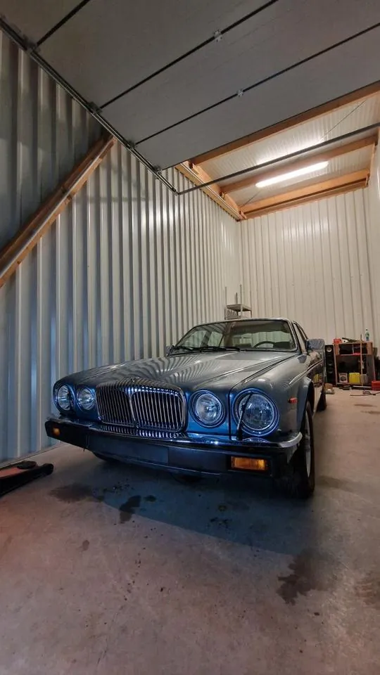 Jaguar Xj12