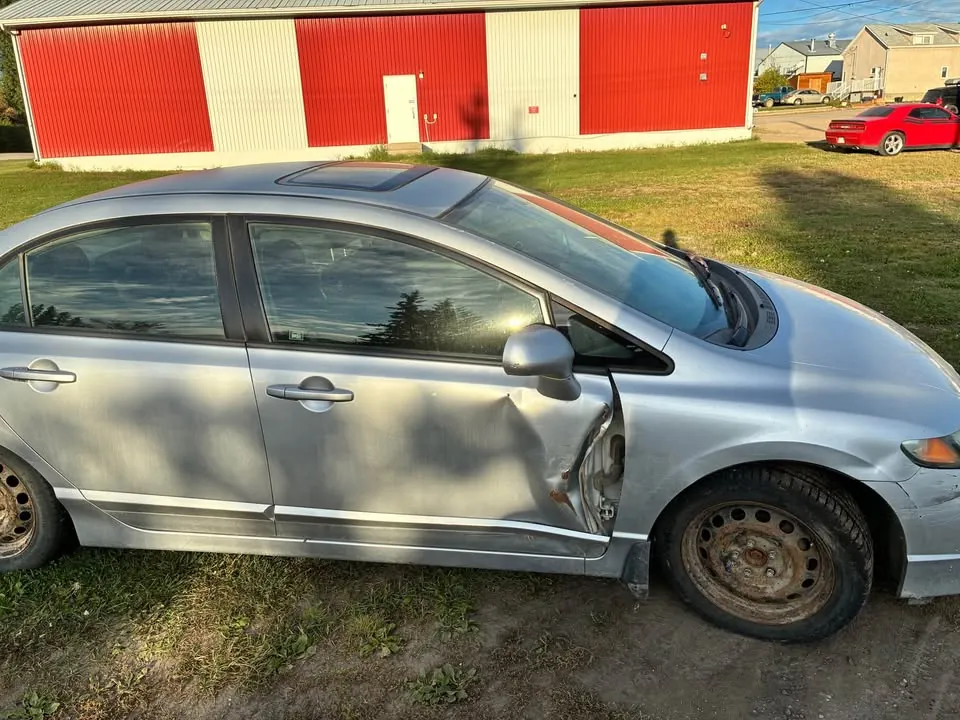 Honda Civic 2010 photo 3