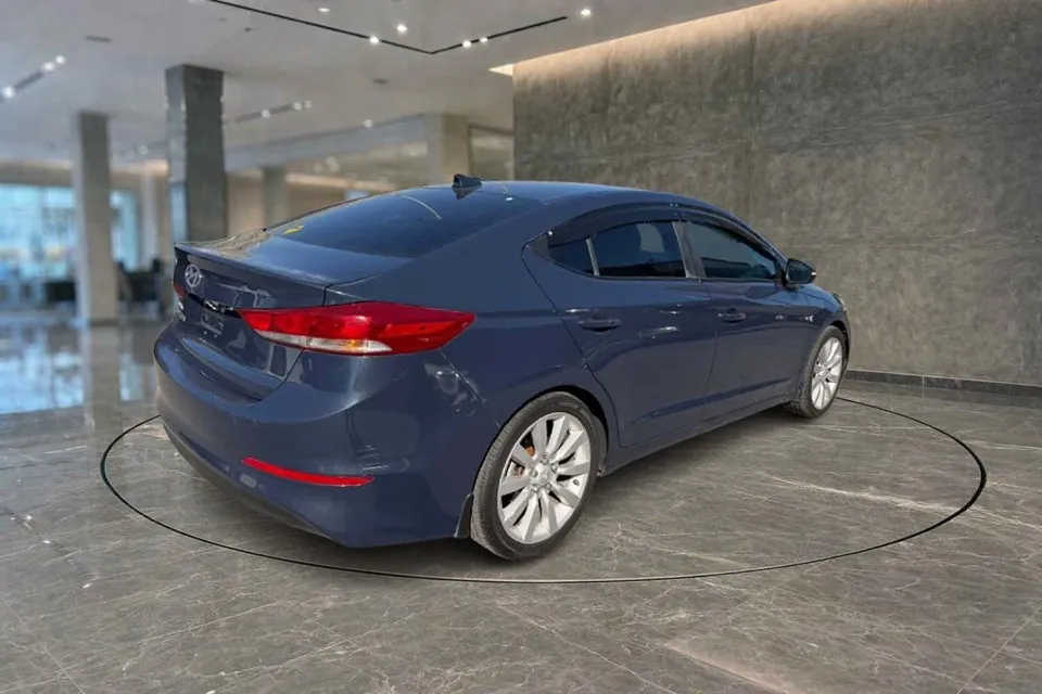 Hyundai Elantra 2017 photo 5