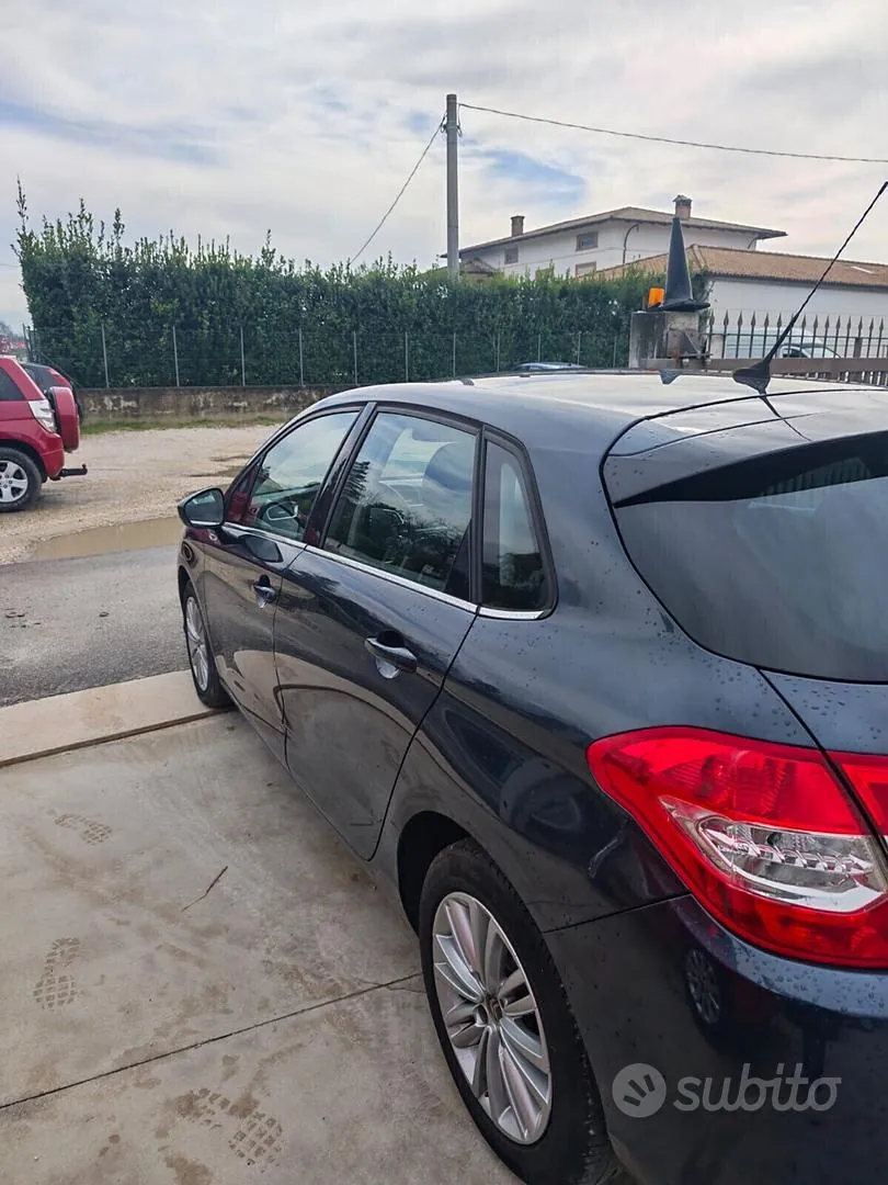 Citroen C4 2013 photo 5