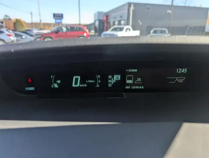 Toyota Prius 2014 photo 2