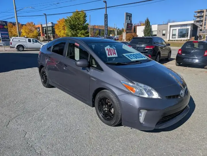 Toyota Prius 2014 photo 5