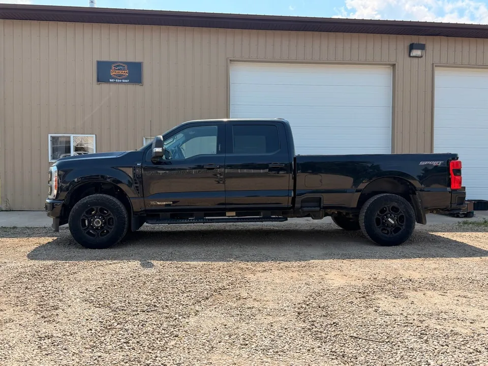 Ford F350 2023 photo 4