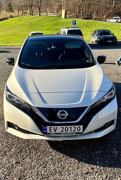 Nissan Leaf 2018 photo 2