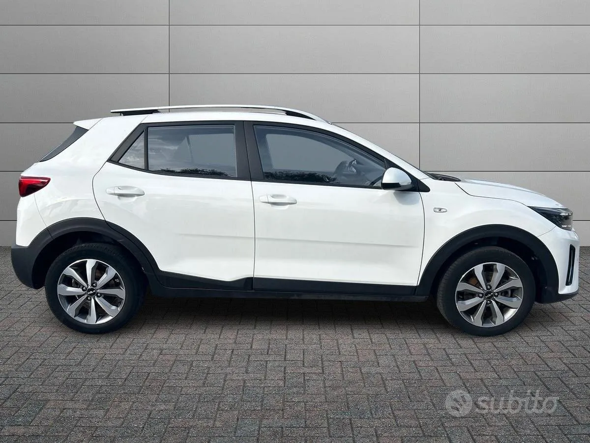 Kia Stonic 2024 photo 3