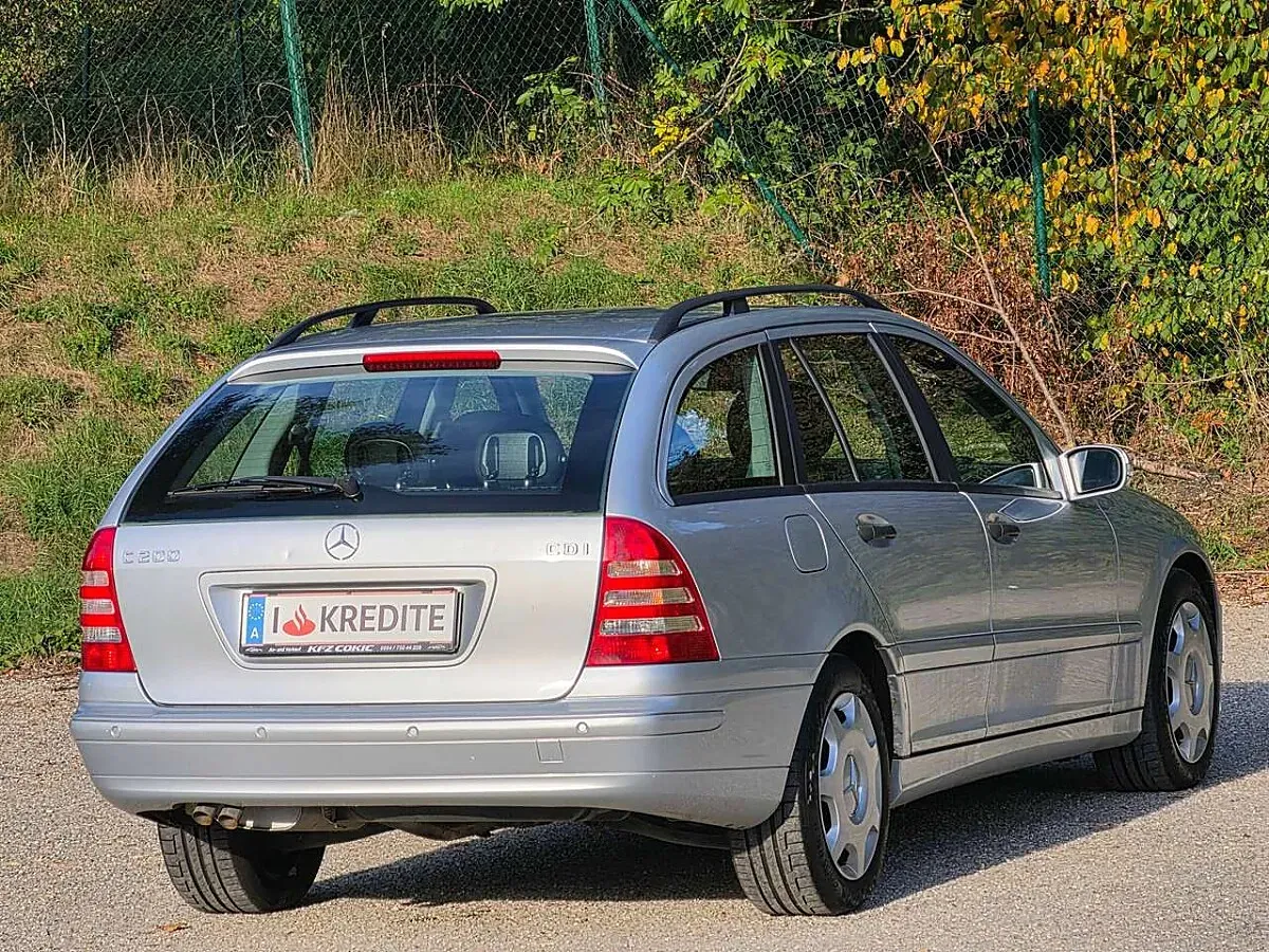 Mercedes-Benz C-Class 2007 photo 2