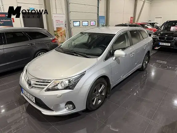 Toyota Avensis 2014 photo 5
