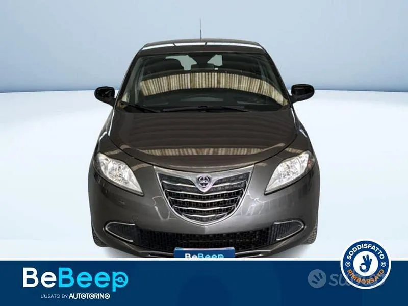 Lancia Ypsilon 2012 photo 2