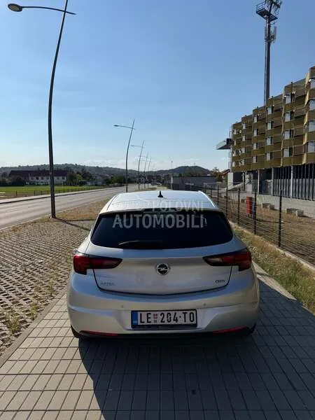 Opel Astra K 2016 photo 2