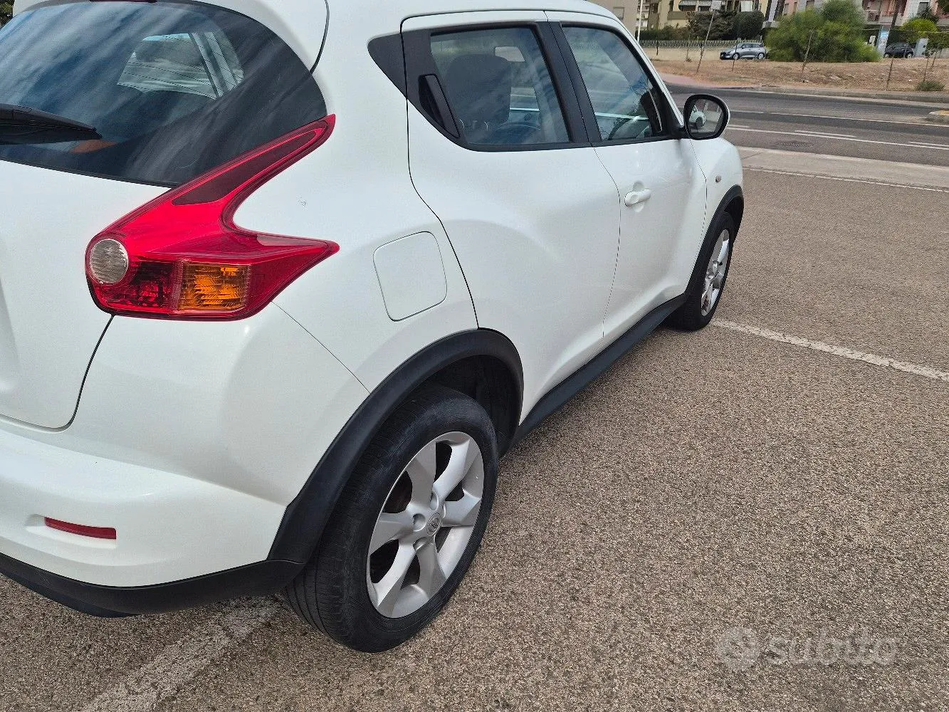 Nissan Juke 2011 photo 4