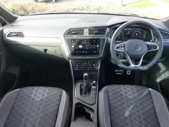 Volkswagen Tiguan 2023 photo 3