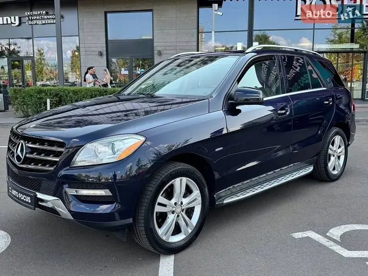 Mercedes-Benz M-Class 2012 photo 4