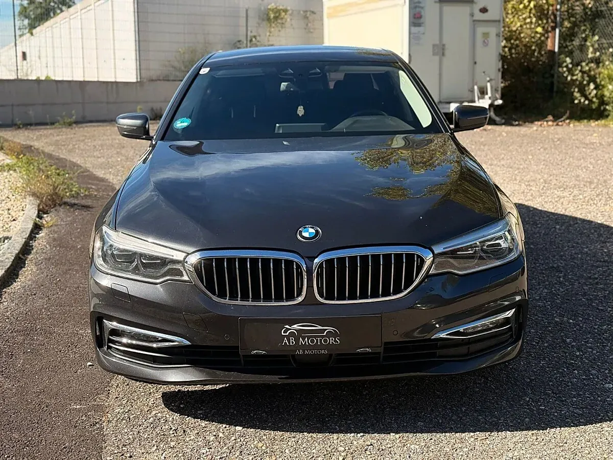 BMW 5 Series 2017 photo 2