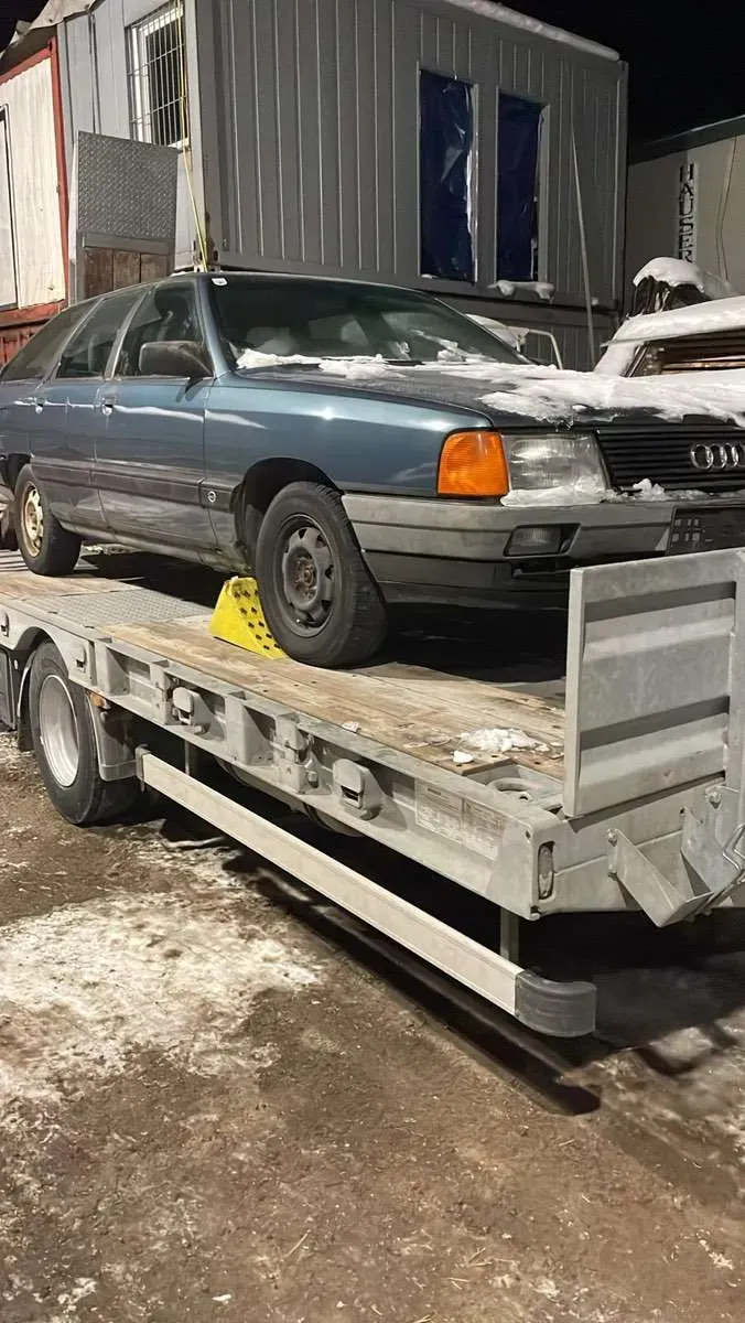Audi 100
