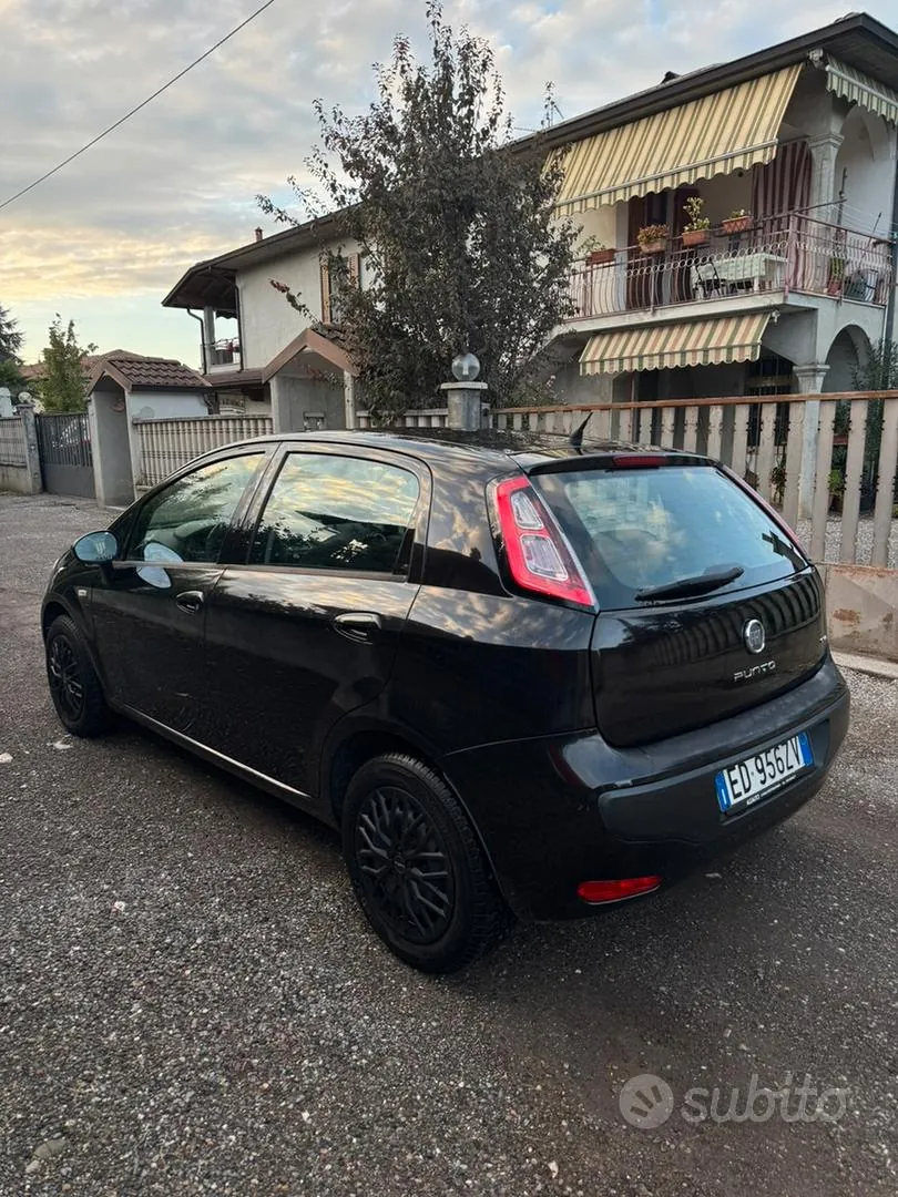 Fiat Punto Evo 2010 photo 2