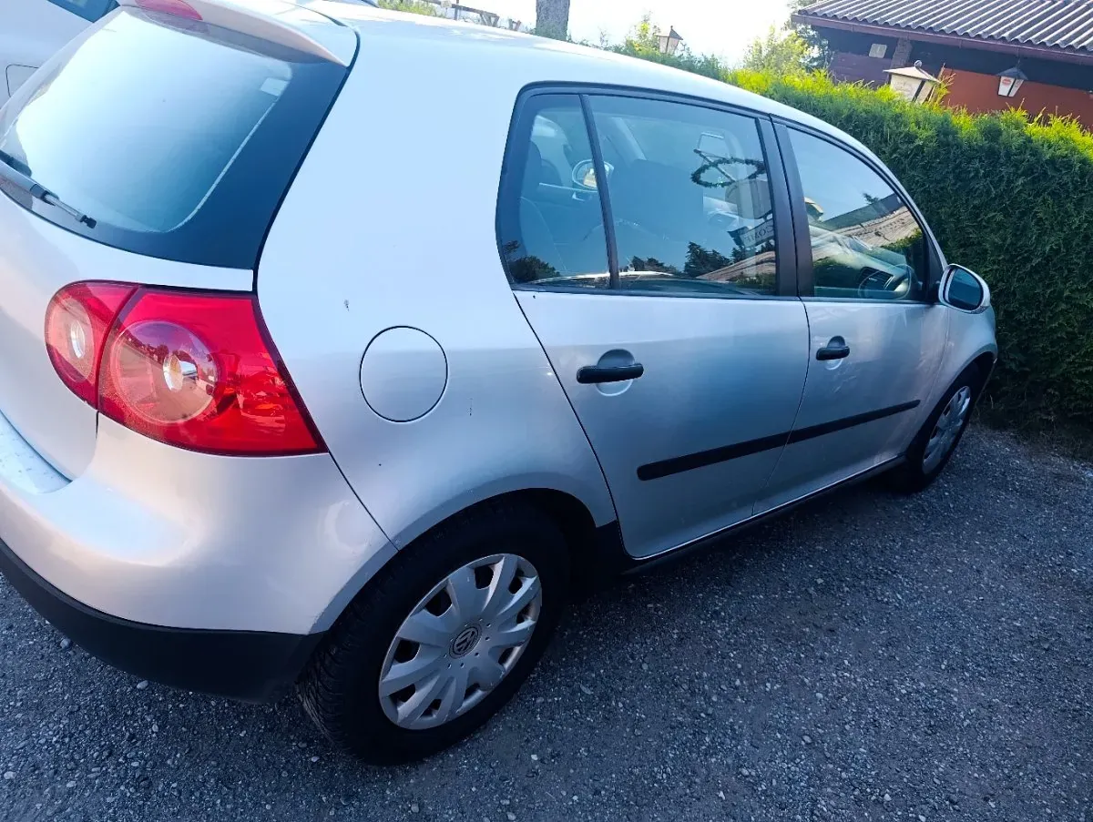 Volkswagen Golf 2005 photo 3