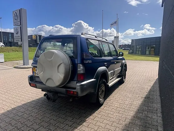 Toyota Land Cruiser 2001 photo 2
