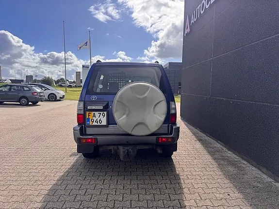 Toyota Land Cruiser 2001 photo 3
