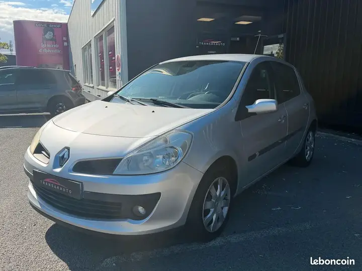 Renault Clio 2007 photo 4