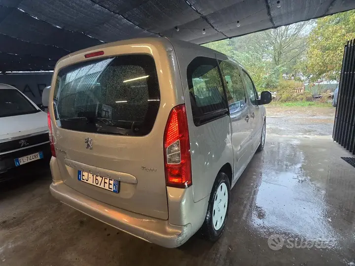 Peugeot Partner 2012 photo 5