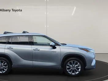 Toyota Highlander 2023 photo 3