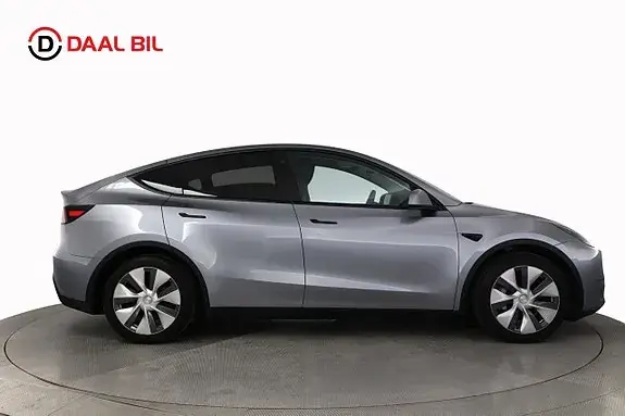 Tesla Model Y 2024 photo 5