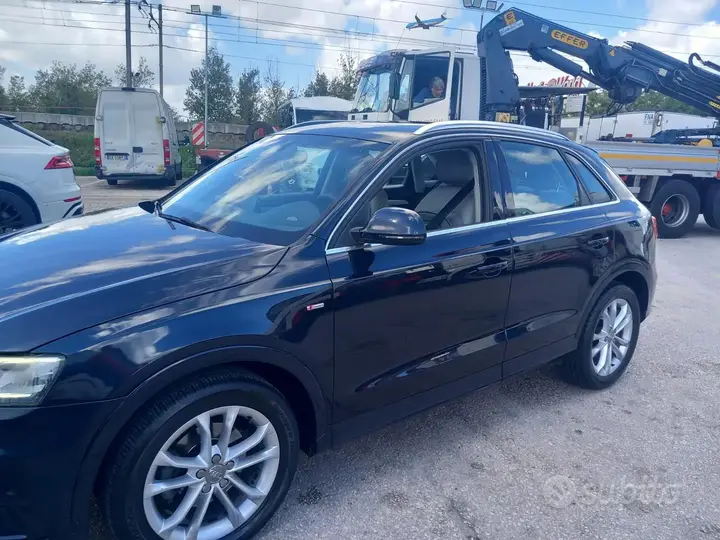 Audi Q3 2013 photo 2