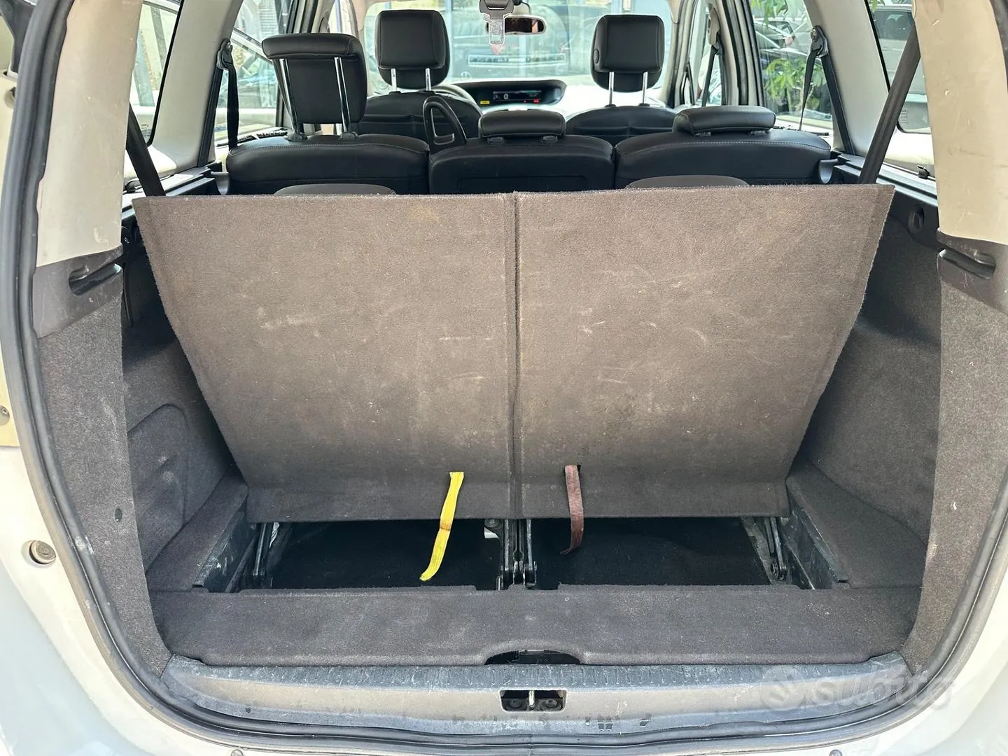 Renault Gran Scenic 2011 photo 5