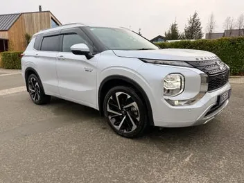 Mitsubishi Outlander 2023 photo 3