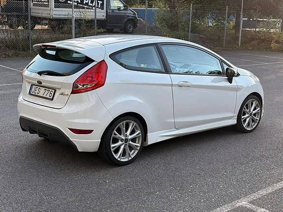 Ford Fiesta 2009 photo 3
