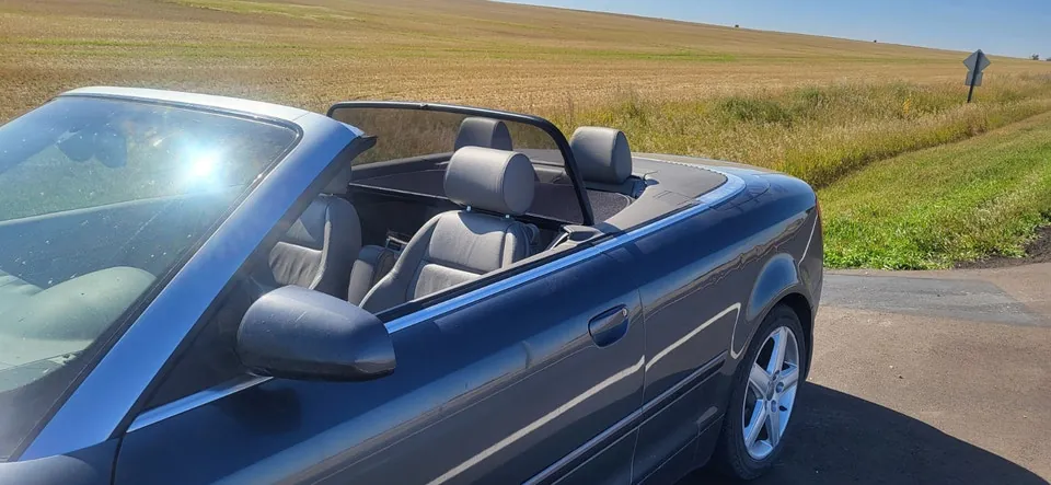 Audi A4 2004 photo 2