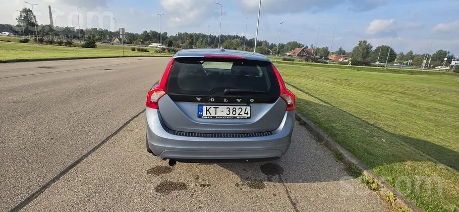 Volvo V60 2017 photo 5