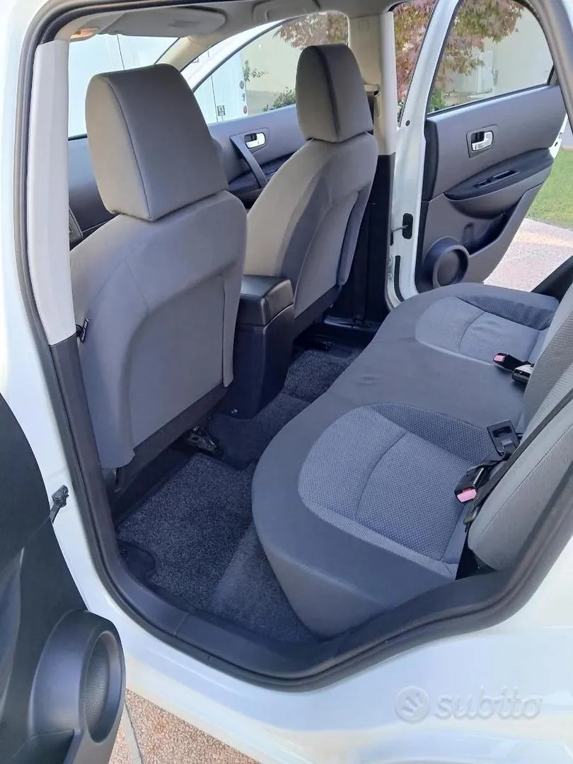 Nissan Qashqai 2010 photo 4
