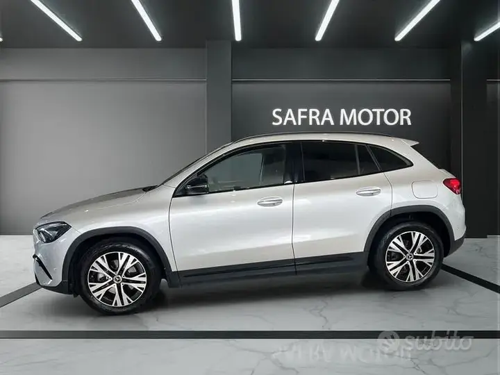 Mercedes-Benz Gla 2023 photo 3
