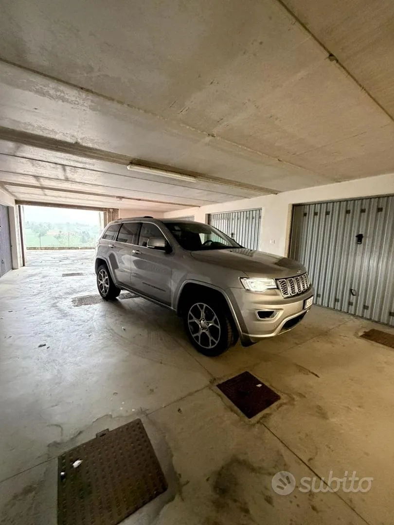 Jeep Grand Cherokee 2025 photo 3