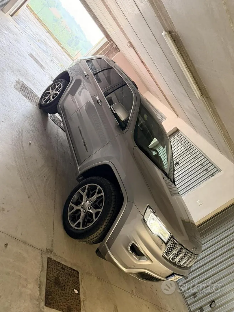 Jeep Grand Cherokee 2025 photo 4