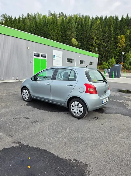Toyota Yaris 2007 photo 3