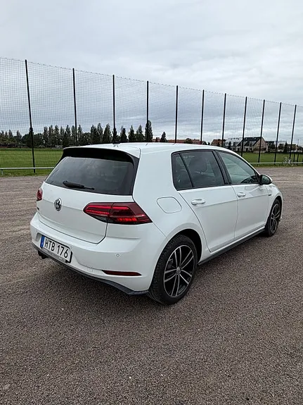 Volkswagen Golf Vii 2018 photo 2